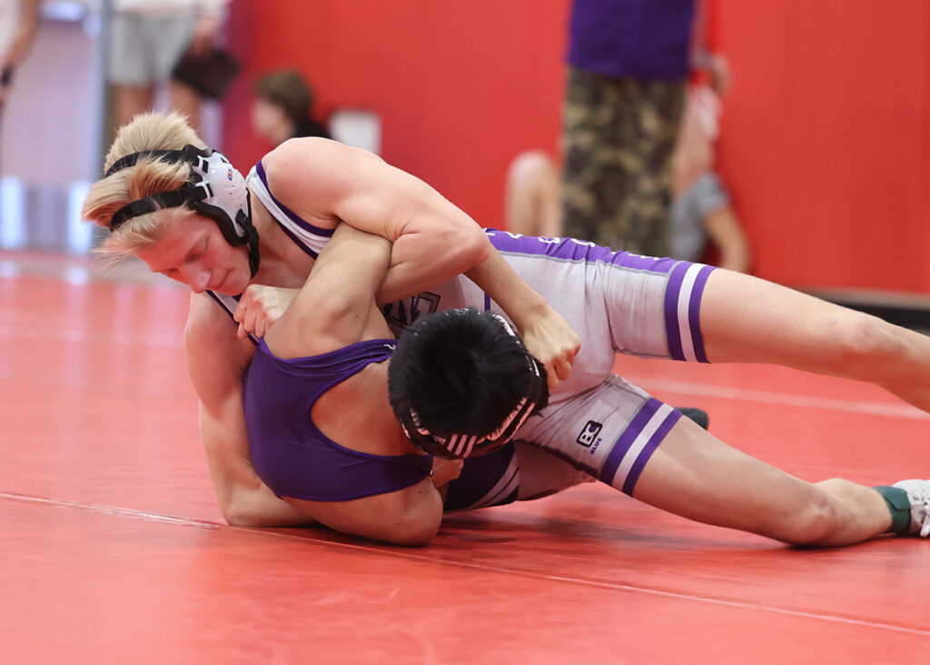 Kansas state wrestling pins record set by two Shawnee Heights seniors