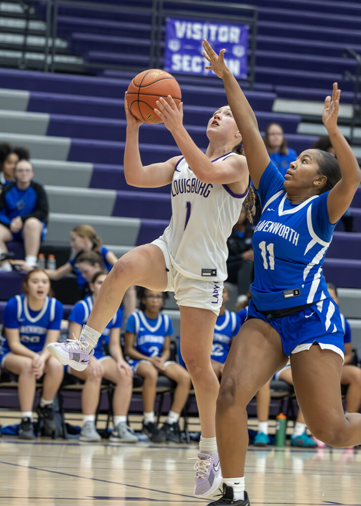 This image has an empty alt attribute; its file name is 0H0A7254-copy-732x1024.jpg